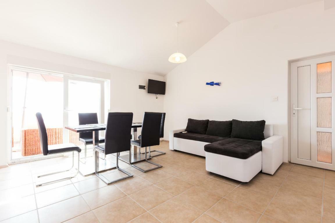 Apartmani Filip Mandre Extérieur photo